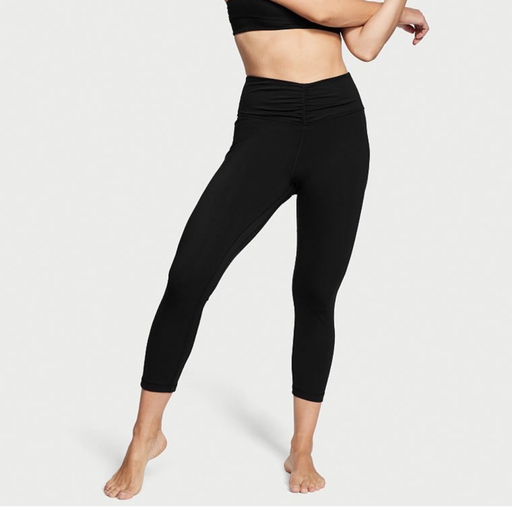 2/$10 Victoria’s Secret ruched 7/8 Leggings - Picture 2 of 8